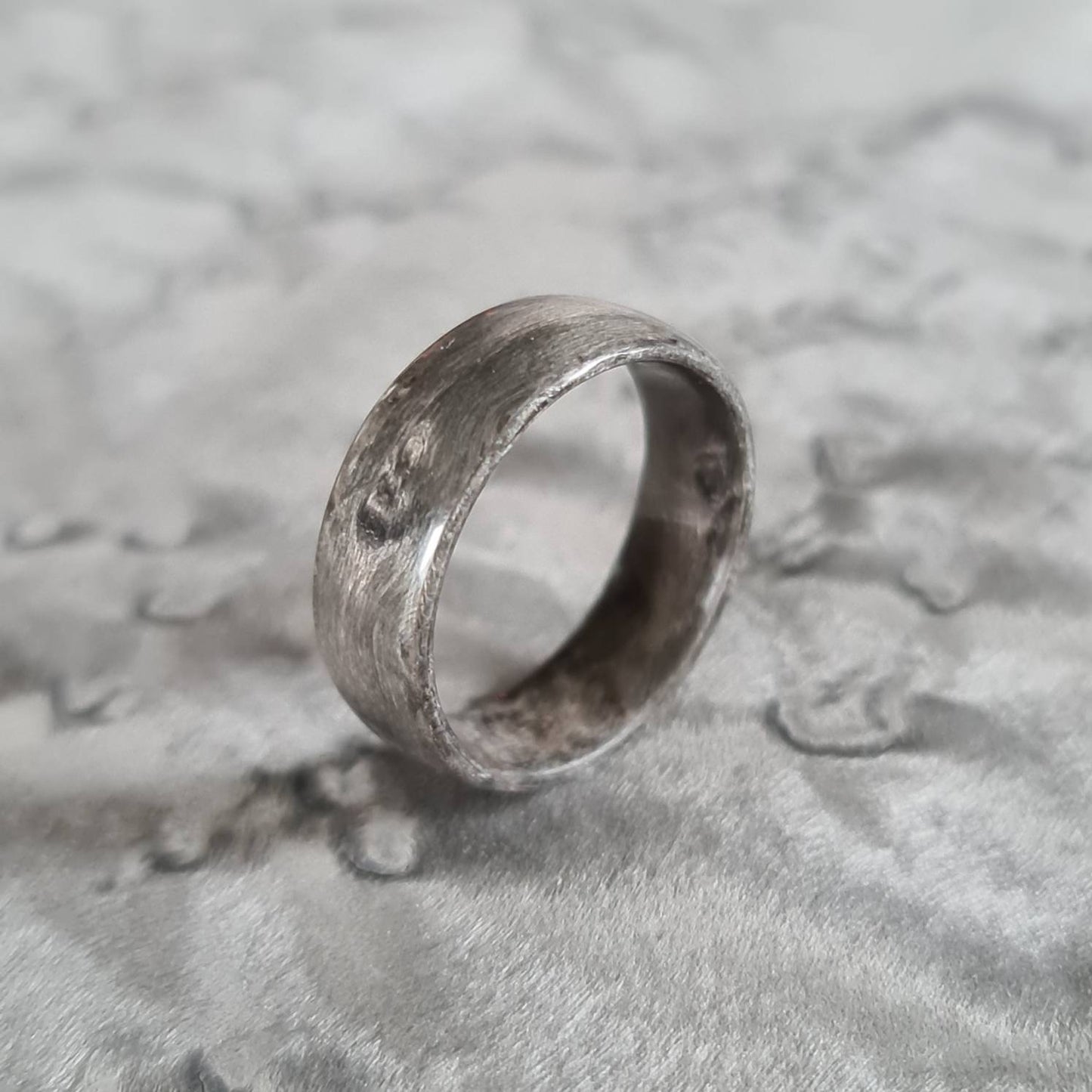 Silver birdseye maple ring - Hand made bent wood ring - Wooden wedding band - Engagement ring - Natural jewellery