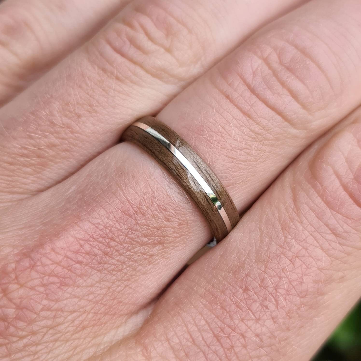 Walnut and sterling silver ring - Hand made bent wood ring - Wooden wedding band - Engagement ring - Natural jewellery