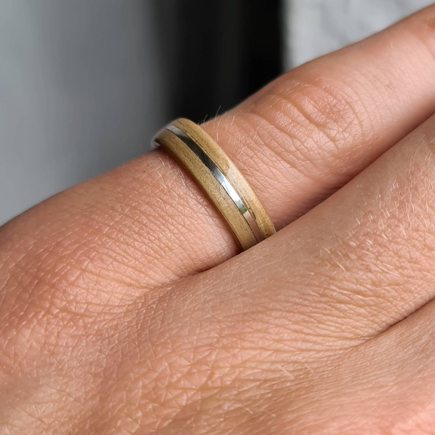 Oak & sterling silver ring - Bespoke hand made bent wood ring - Custom wooden wedding band - Alternative engagement - 5th anniversary gift