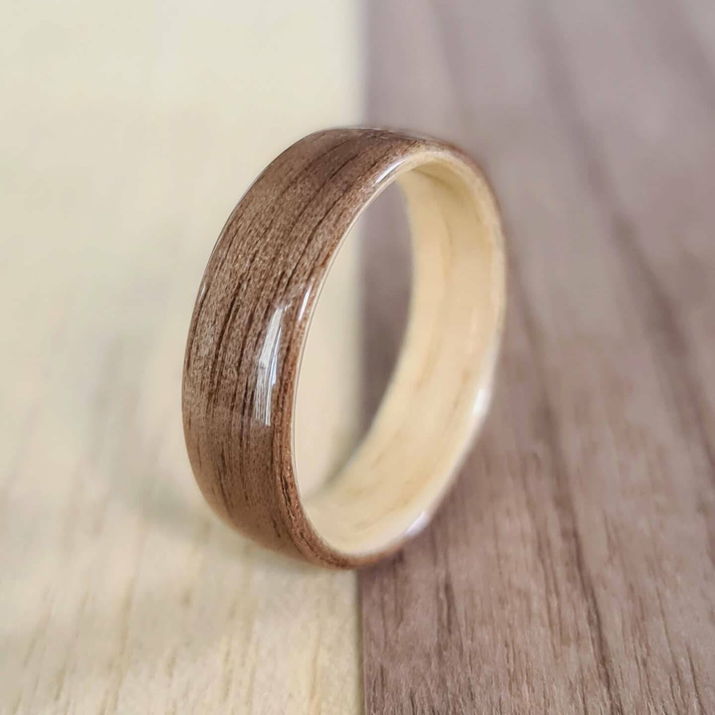 Walnut and ash ring - Hand made bent wood ring - Wooden wedding band - Engagement ring - Natural jewellery