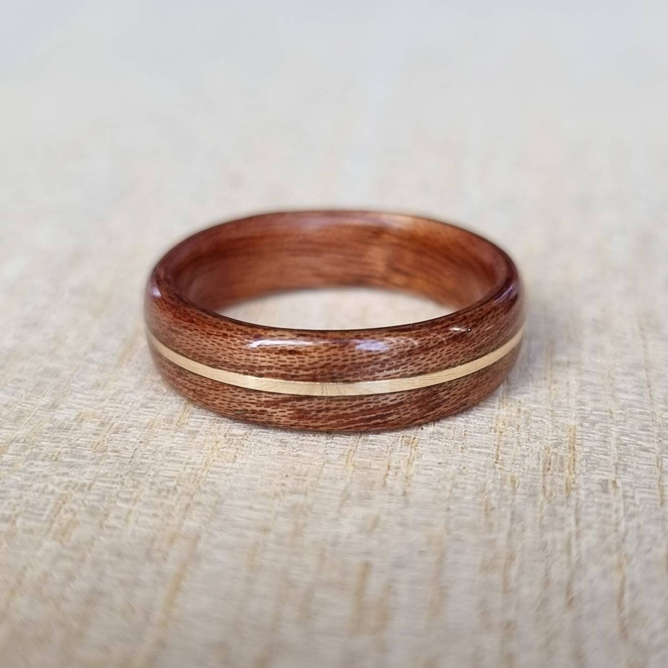 Sapele and brass ring - Hand made bent wood ring - Wooden wedding band - Engagement ring - Natural jewellery