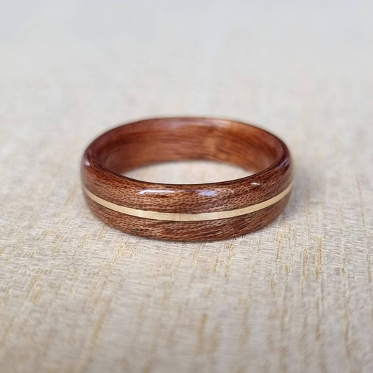 Sapele and brass ring - Hand made bent wood ring - Wooden wedding band - Engagement ring - Natural jewellery