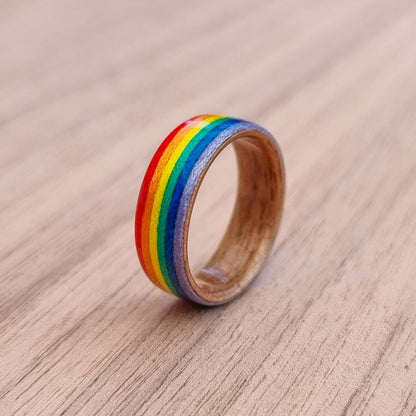 Walnut and rainbow tulipwood ring - Hand made bent wood ring - Wooden wedding band - Engagement ring - Natural jewellery