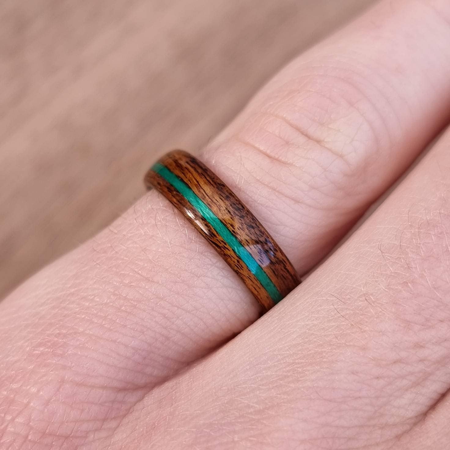 Rosewood and green tulipwood ring - Hand made bent wood ring - Wooden wedding band - Engagement ring - Natural jewellery
