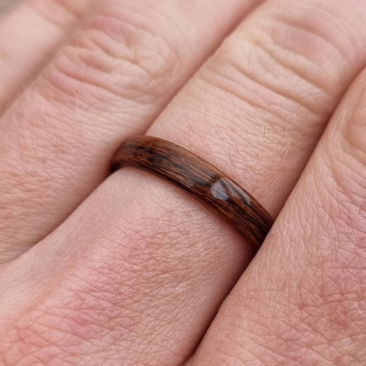 Rosewood ring - Hand made bent wood ring - Wooden wedding band - Engagement ring - Natural jewellery