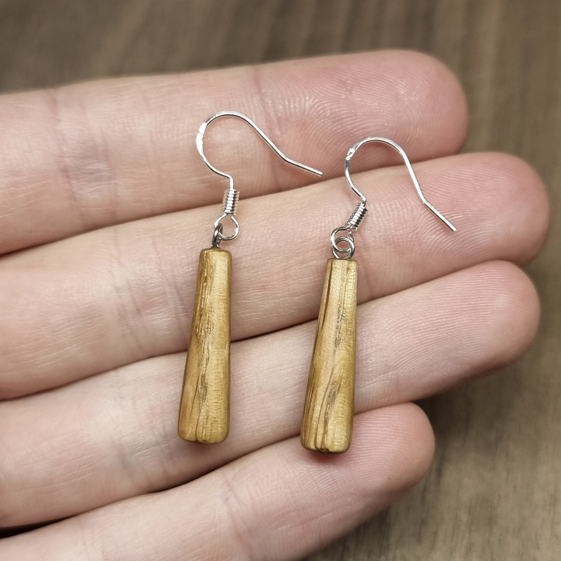 Oak and sterling silver dangle / drop earrings - Wooden earrings - Natural earrings