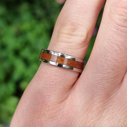 Stainless steel and Sapele ring - Hand made bent wood ring - Wooden wedding band - Engagement ring - Natural jewellery
