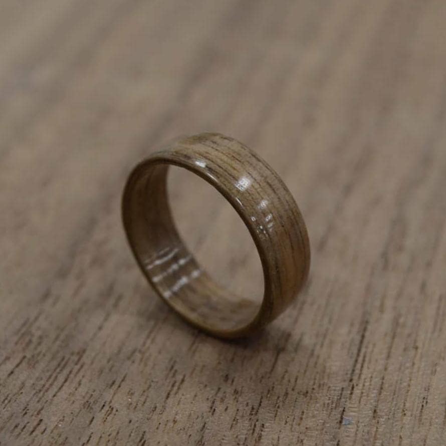Walnut ring - Hand made bent wood ring - Wooden wedding band - Engagement ring - Natural jewellery