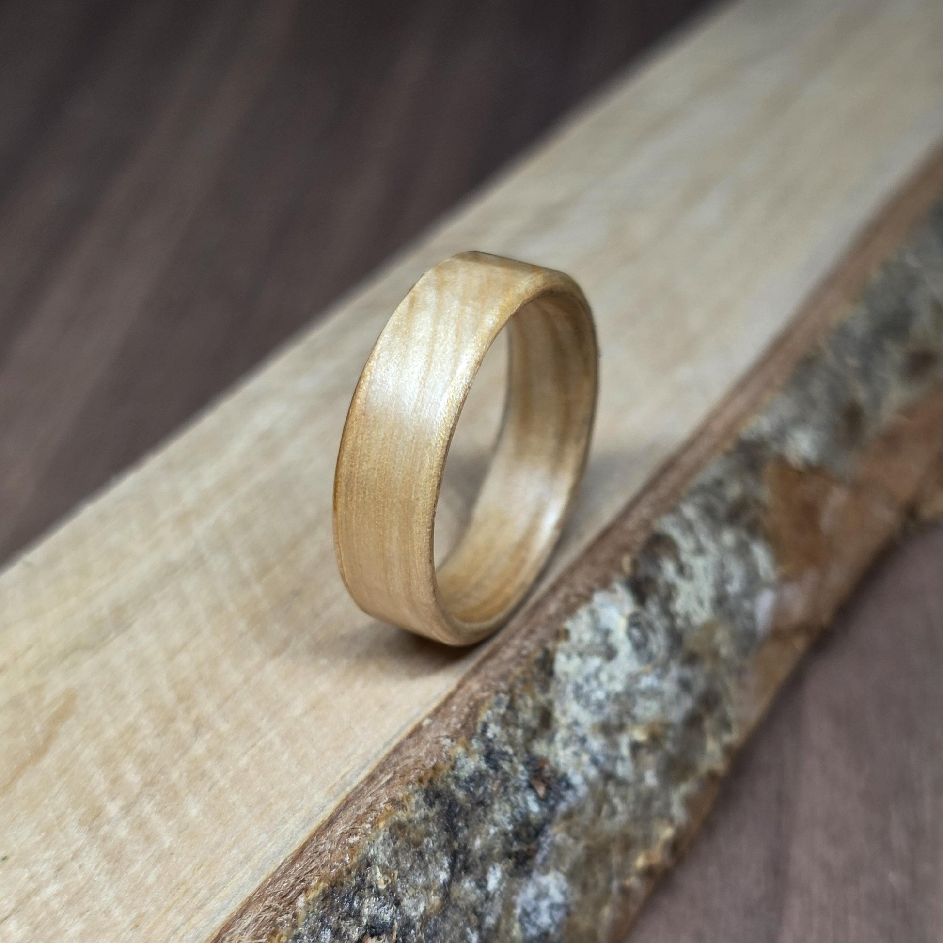 Rowan ring - Hand made bent wood ring - Alternative wooden wedding band - Custom engagement ring - 5th anniversary gift - Natural jewellery