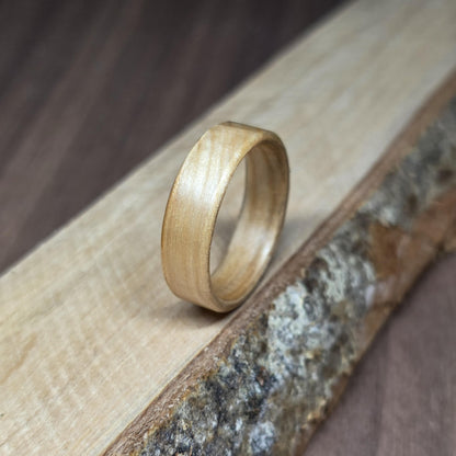 Rowan ring - Hand made bent wood ring - Alternative wooden wedding band - Custom engagement ring - 5th anniversary gift - Natural jewellery