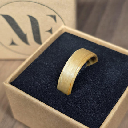 Rowan ring - Hand made bent wood ring - Alternative wooden wedding band - Custom engagement ring - 5th anniversary gift - Natural jewellery